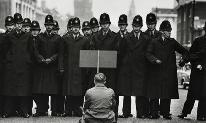 0aaawarprotesterxtra-Don-McCullin-007.jpg