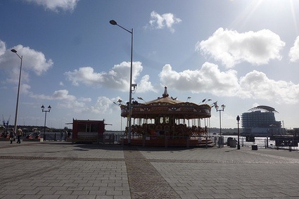 6carrouseldelon46a8d3cd.jpg