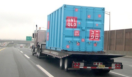 uniqlo-container-mobile-store-06.jpg